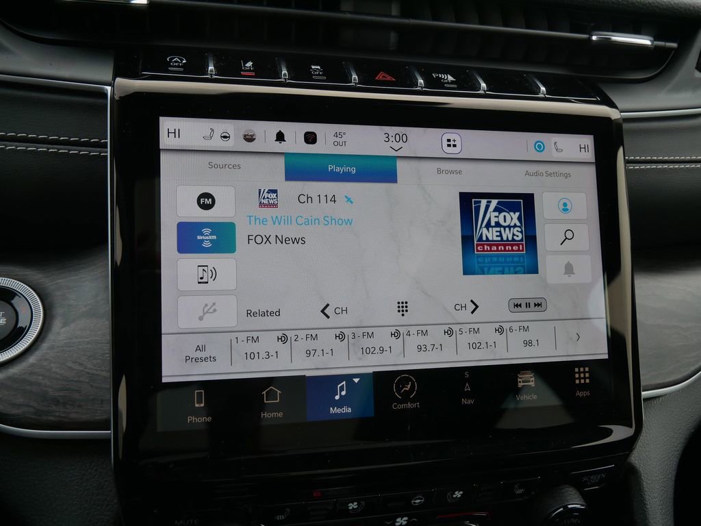 Used 2023 Jeep Grand Cherokee L Limited w/ Luxury Tech Group II image 20