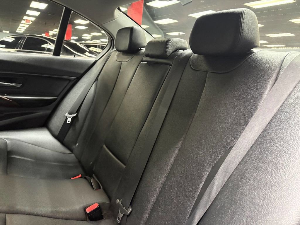Used 2016 BMW 320i xDrive Sedan AWD/4WD image 39