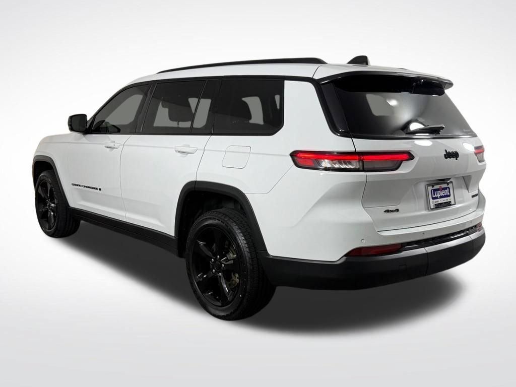 Used 2023 Jeep Grand Cherokee L Limited w/ Luxury Tech Group II AWD/4WD image 10