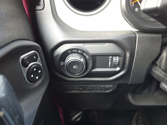 Used 2024 Jeep Wrangler Sport S image 15