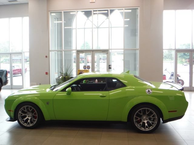 Used 2023 Dodge Challenger SRT Hellcat RWD image 2