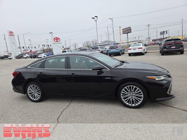 Used 2021 Toyota Avalon Limited w/ Advanced Safety Package image 2
