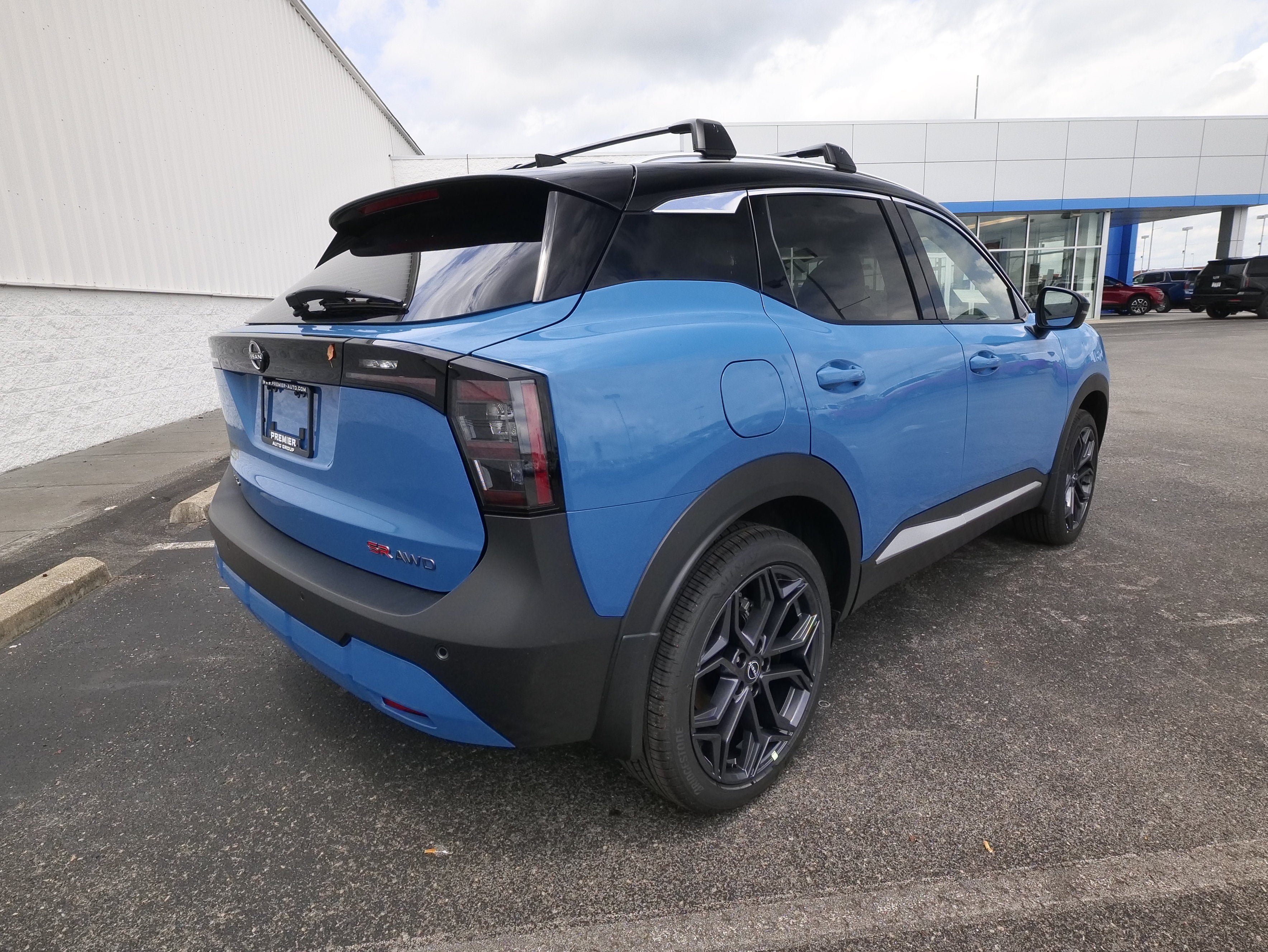 New 2026 Nissan Kicks SR w/ Cold Weather Package AWD/4WD image 6