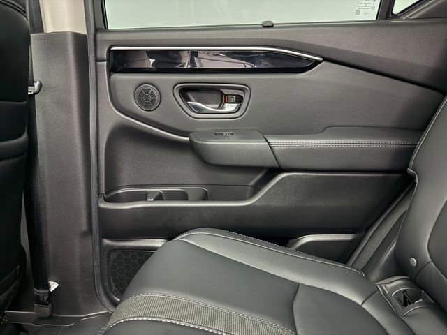 Used 2025 Honda Pilot Touring image 33
