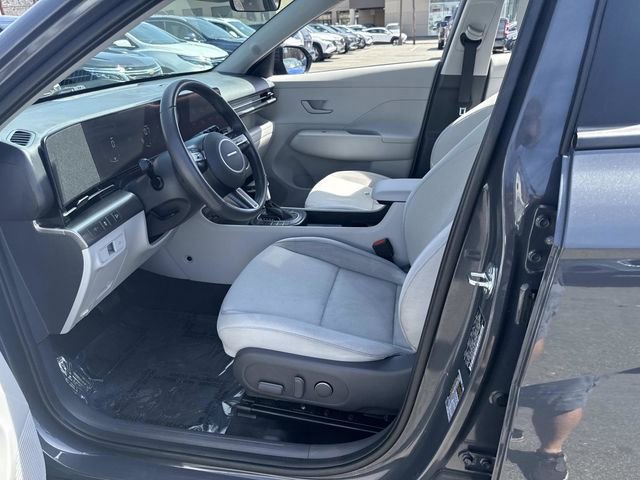 Certified 2024 Hyundai Kona SEL AWD/4WD image 17