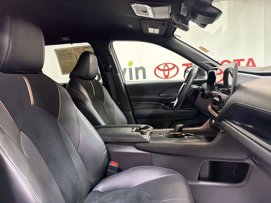 Used 2024 Toyota Grand Highlander AWD Hybrid image 11