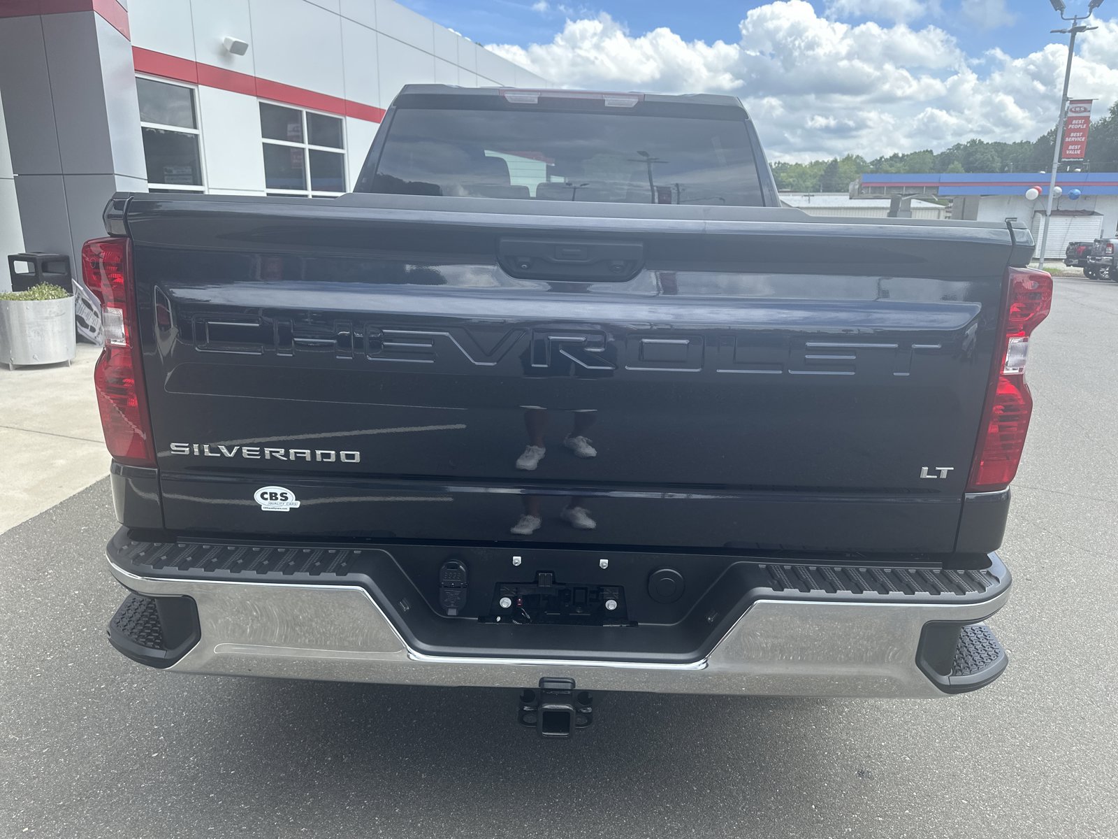 Used 2023 Chevrolet Silverado 1500 LT AWD/4WD image 9