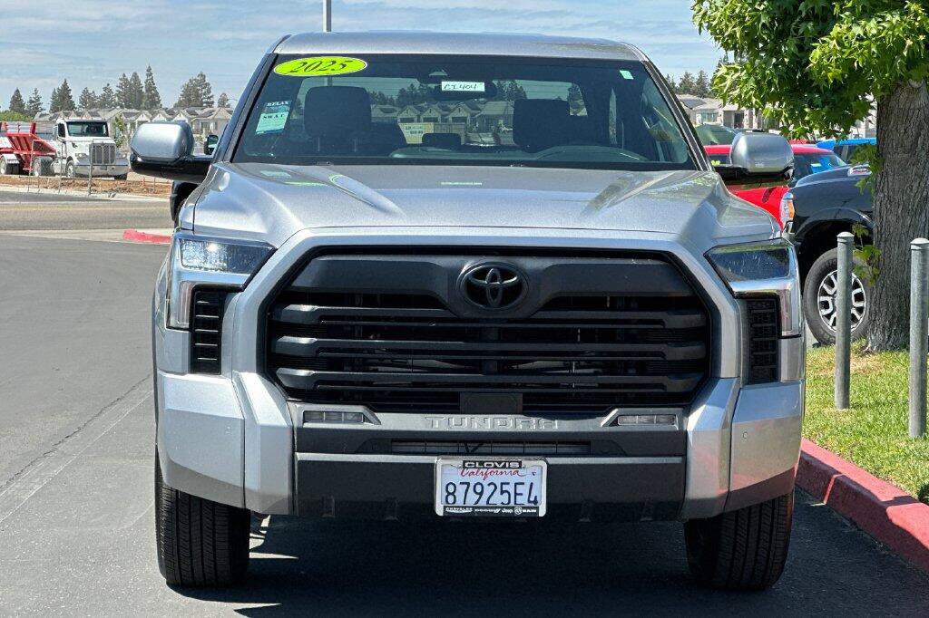 Used 2025 Toyota Tundra SR5 w/ SR5 Convenience Package AWD/4WD image 9
