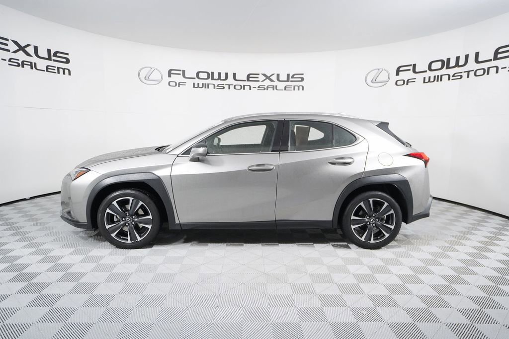 Certified 2020 Lexus UX 200 w/ Premium Package image 4