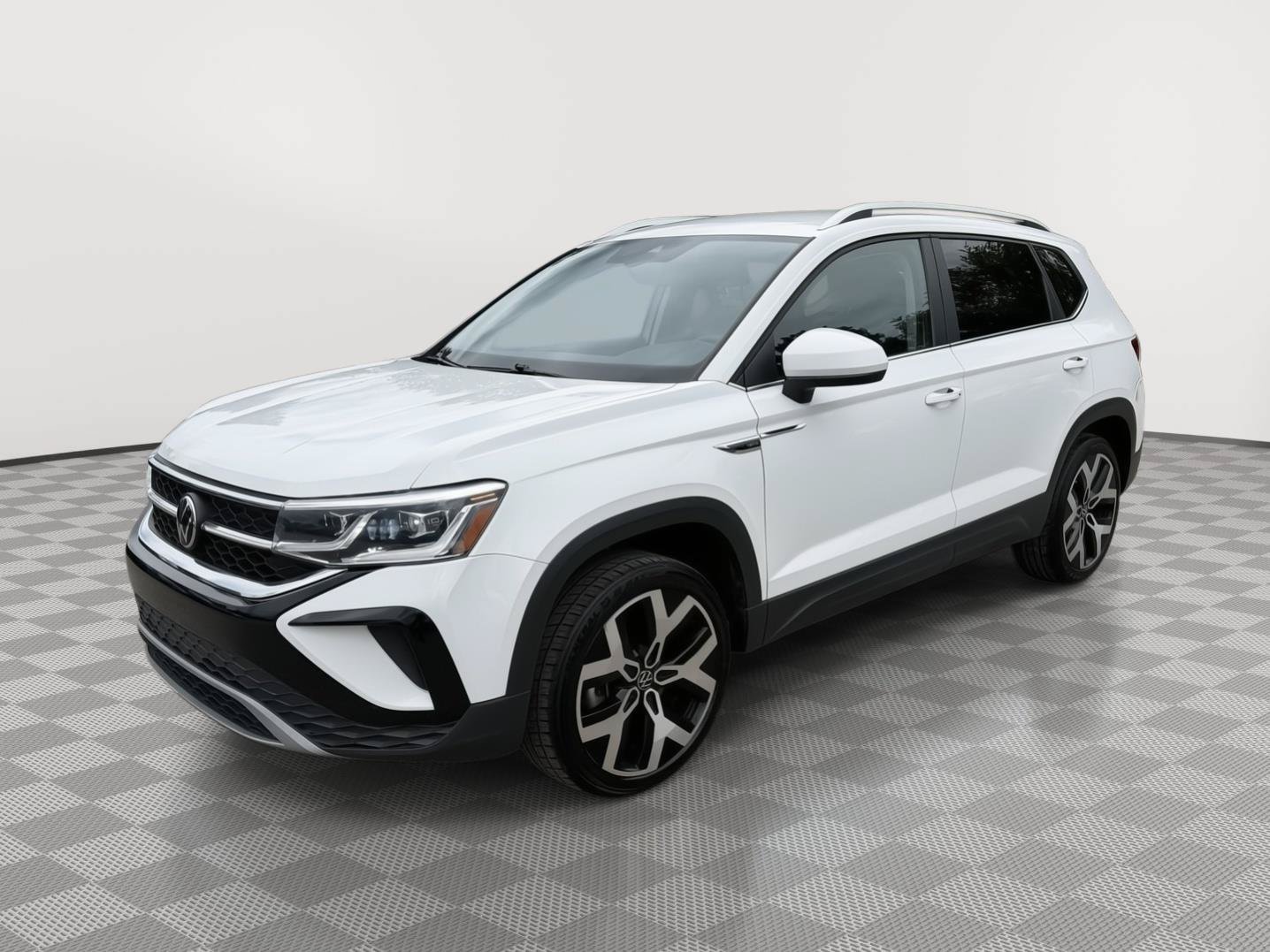 Used 2022 Volkswagen Taos SEL AWD/4WD image 3