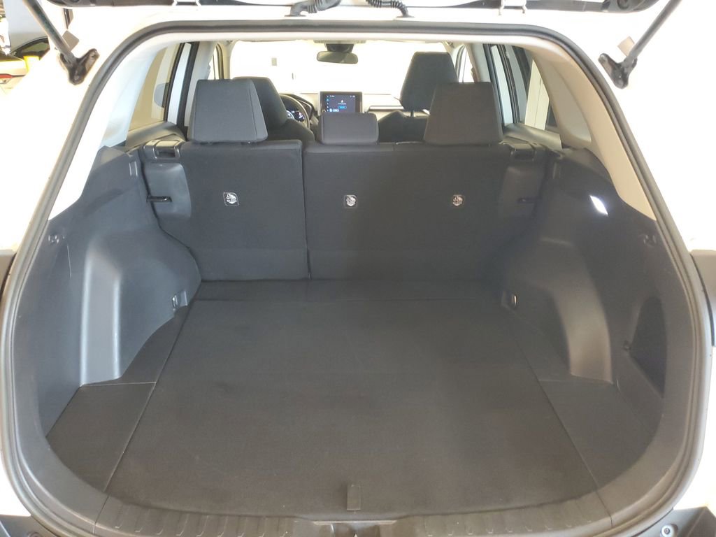 Used 2023 Toyota RAV4 LE image 8