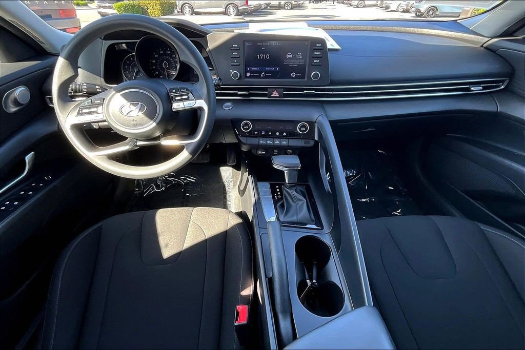 Certified 2023 Hyundai Elantra SEL image 11