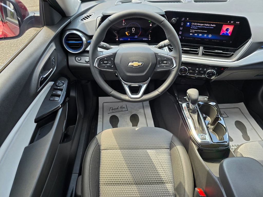 Used 2024 Chevrolet Trax LT w/ Driver Confidence Package FWD image 13