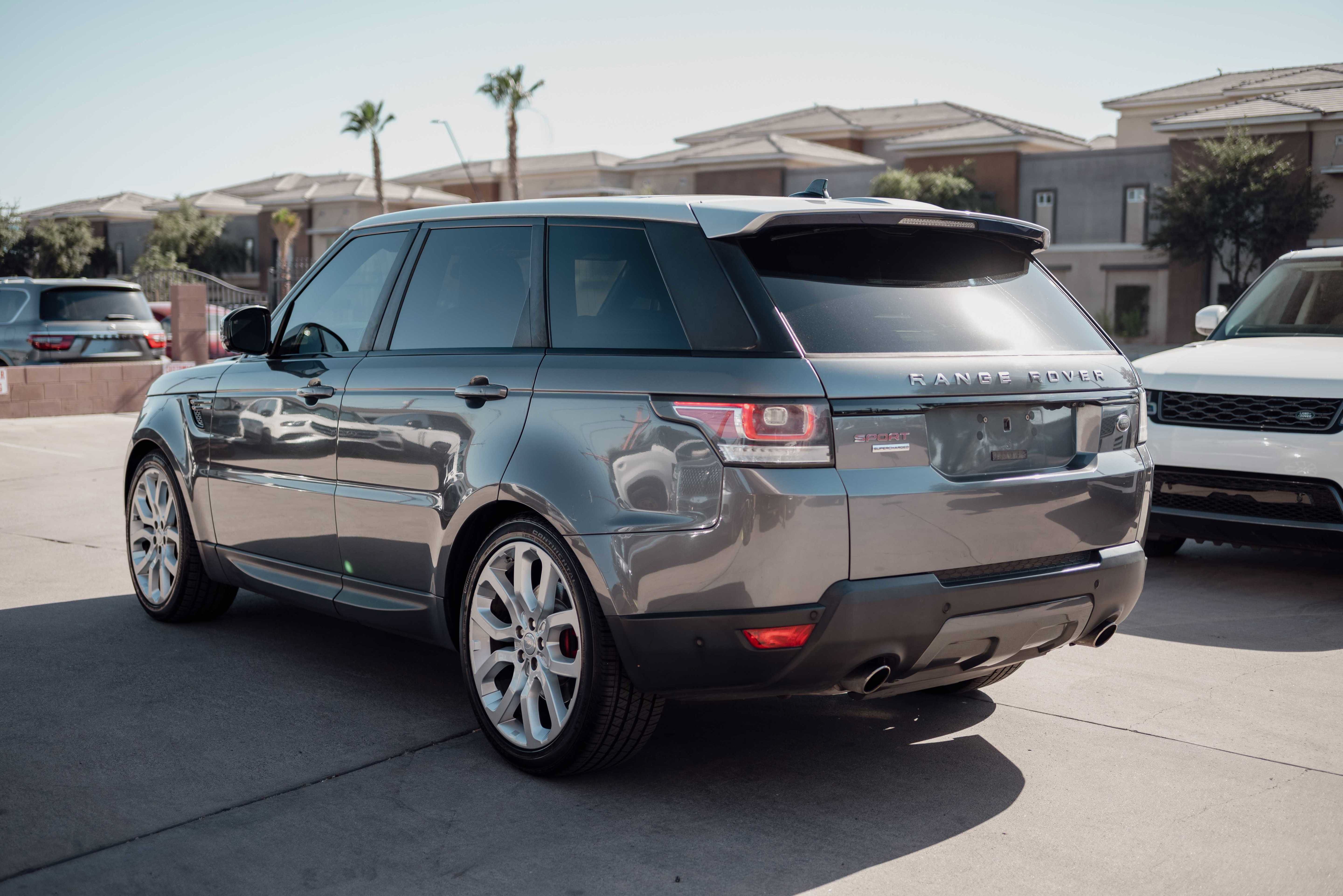 Used 2016 Land Rover Range Rover Sport Supercharged AWD/4WD image 5