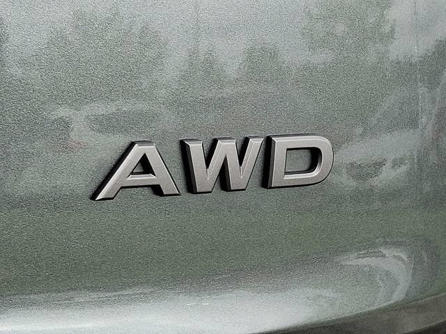 Used 2025 Nissan Rogue SV AWD/4WD image 30