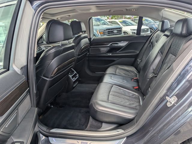Used 2020 BMW 740i RWD image 14