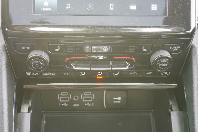 Used 2023 Jeep Grand Cherokee Altitude image 18