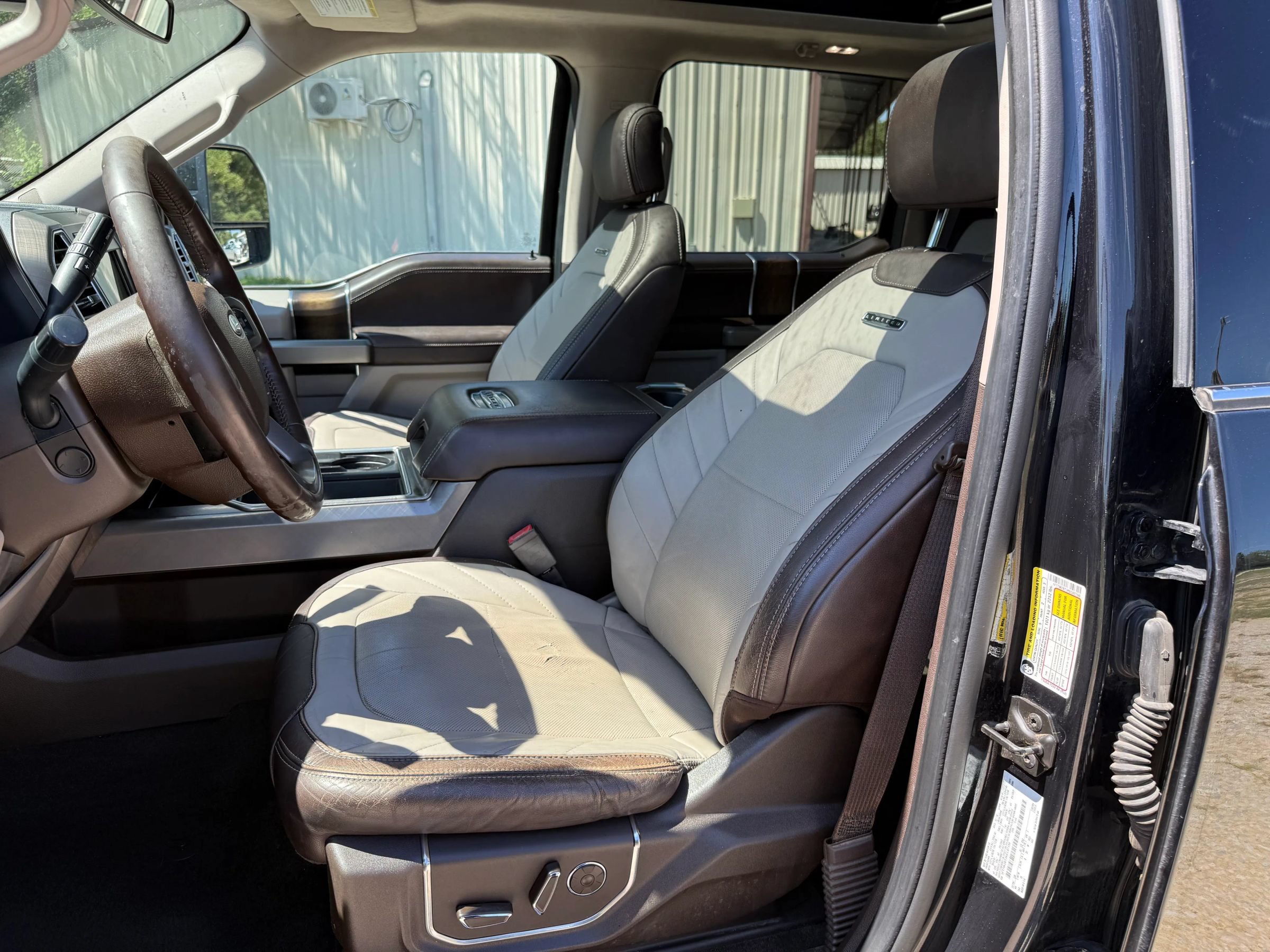 Used 2019 Ford F250 Limited w/ FX4 Off-Road Package AWD/4WD image 9