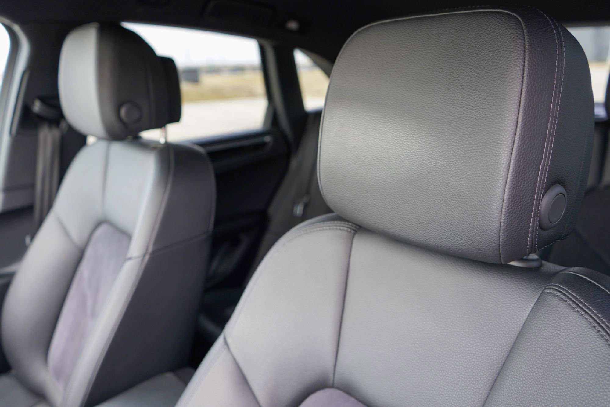 Used 2020 Porsche Macan image 9