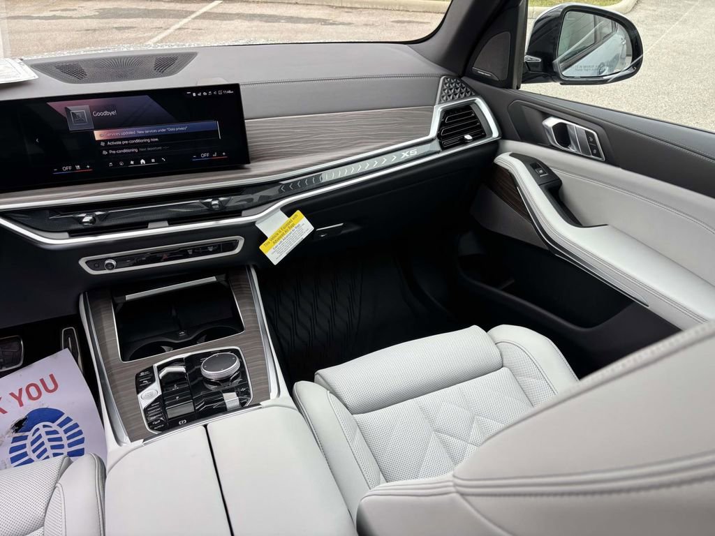 New 2026 BMW X5 xDrive40i w/ M Sport Package image 30