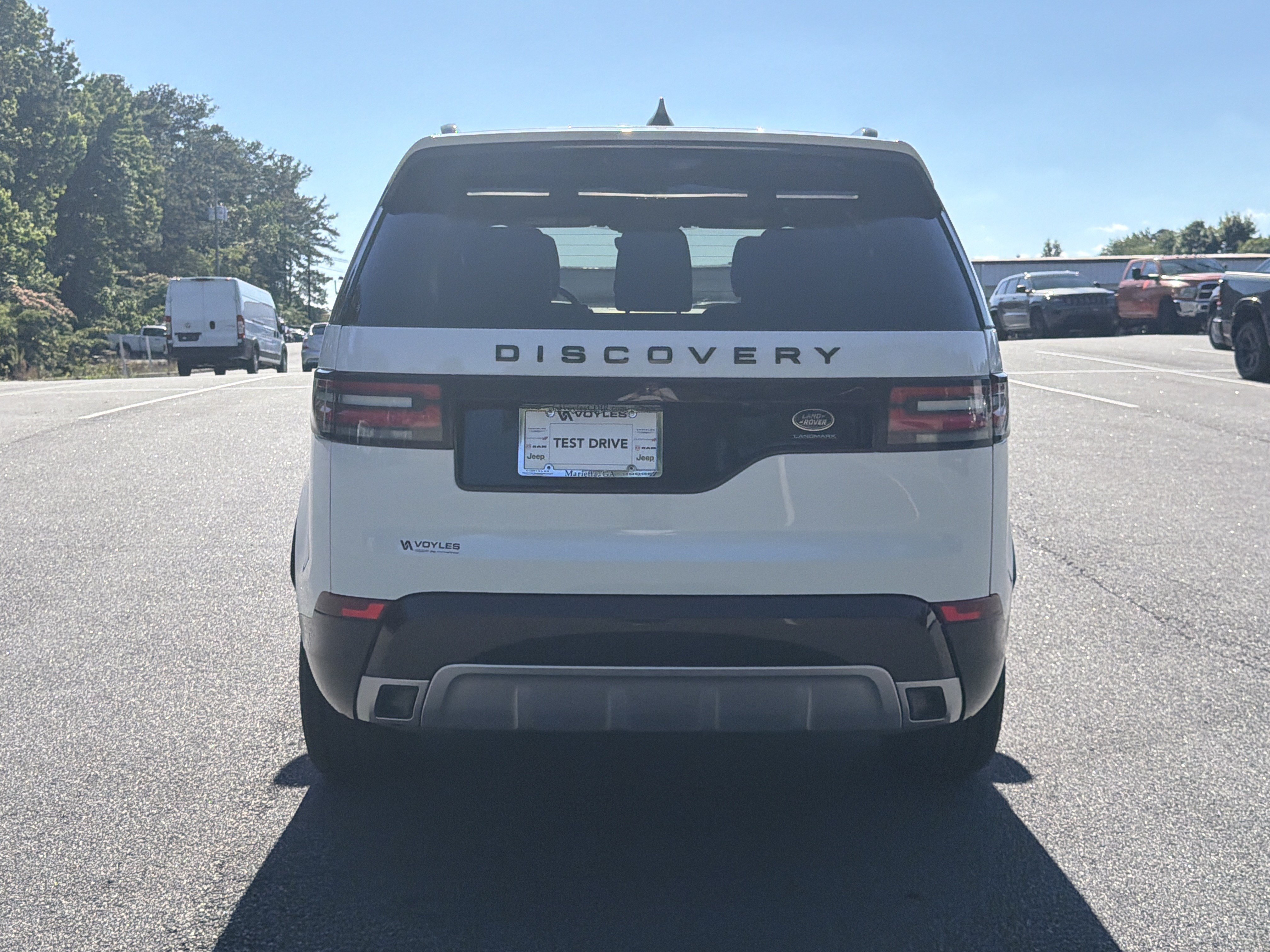 Used 2020 Land Rover Discovery Landmark AWD/4WD image 7