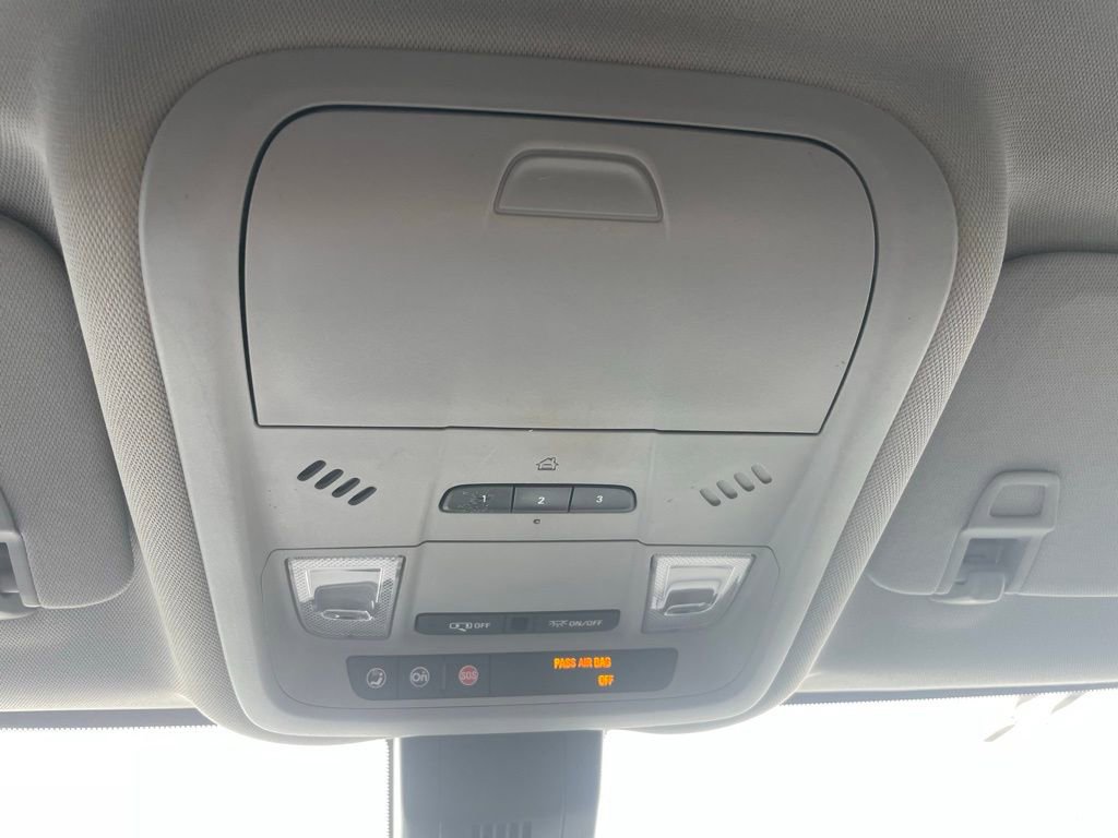 Used 2018 Chevrolet Equinox Premier image 48