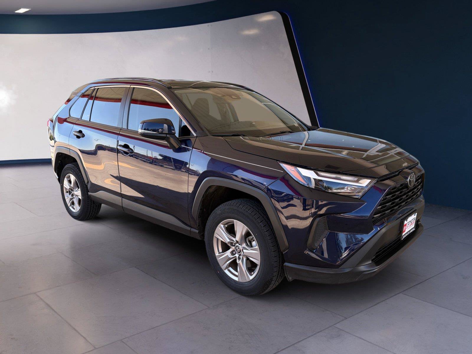 Used 2022 Toyota RAV4 XLE FWD image 7