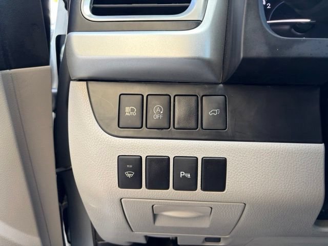 Used 2017 Toyota Highlander Limited FWD image 26
