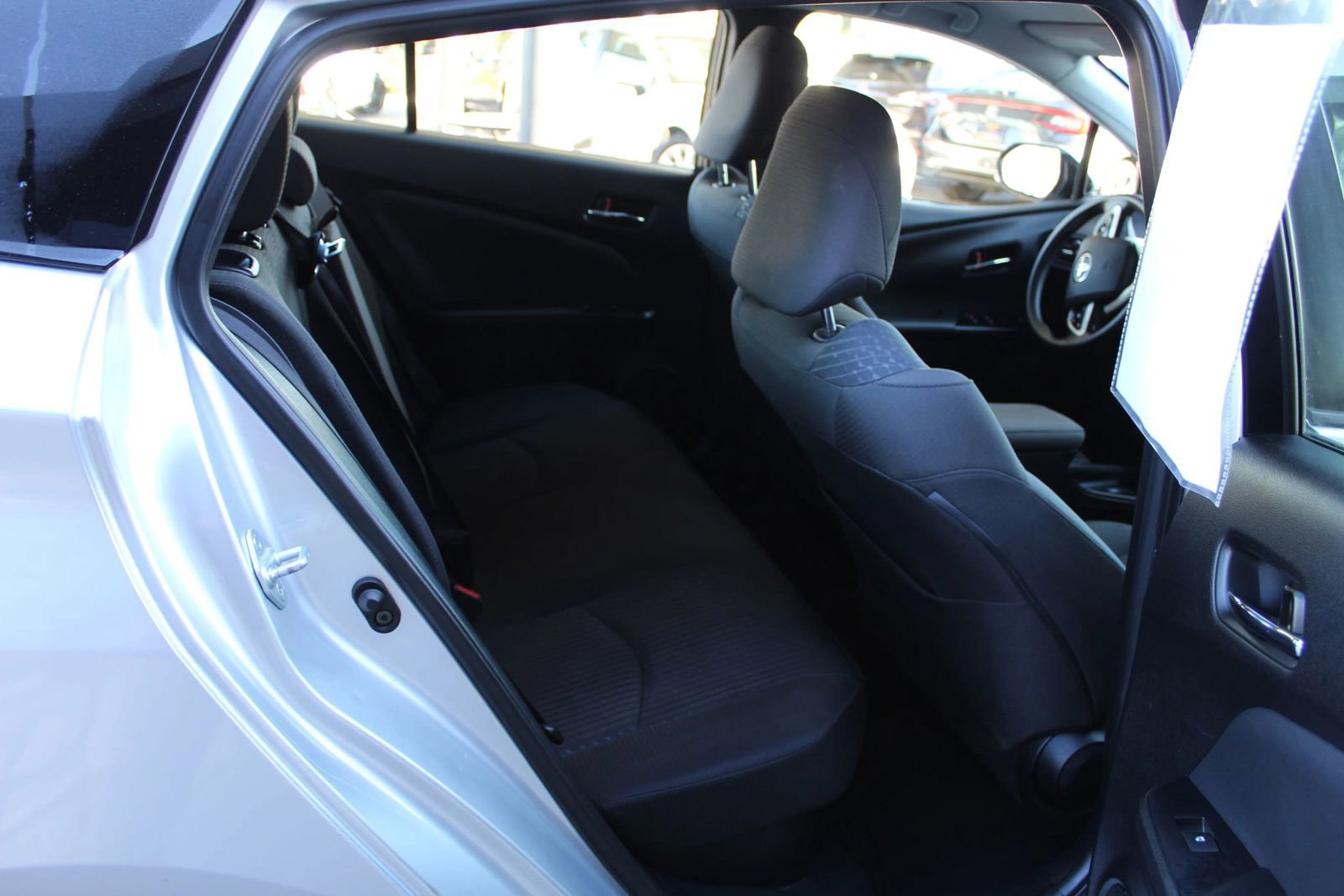 Used 2017 Toyota Prius Four FWD image 11