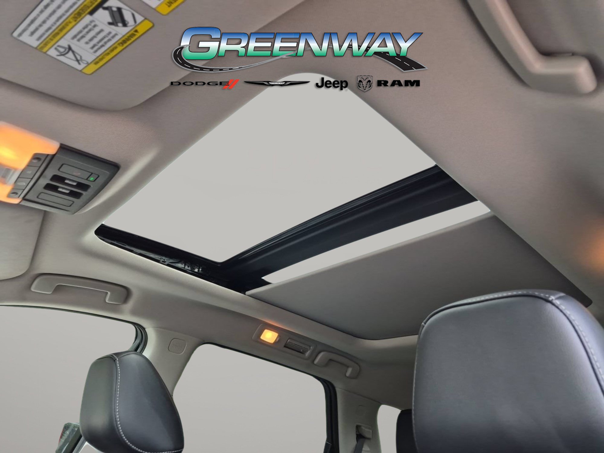 Used 2022 Nissan Pathfinder SL w/ SL Premium Package FWD image 17
