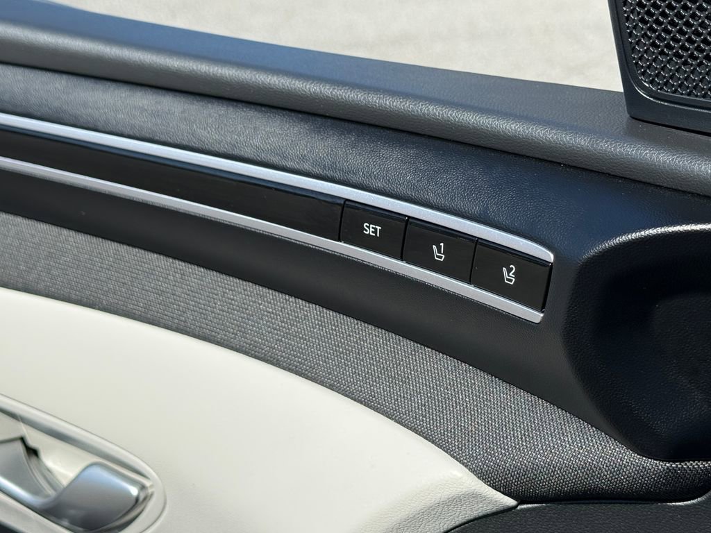 Used 2023 Hyundai Tucson Limited image 37