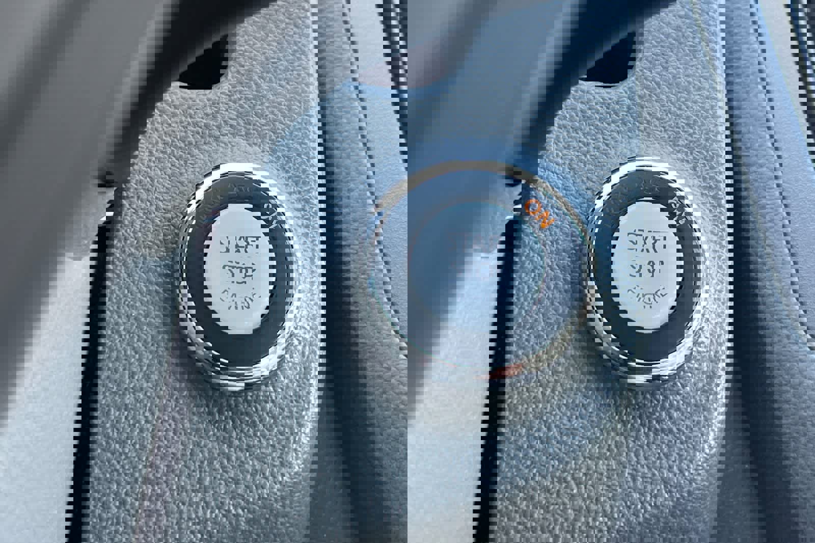 Used 2010 INFINITI G37 Journey w/ Premium Pkg image 25