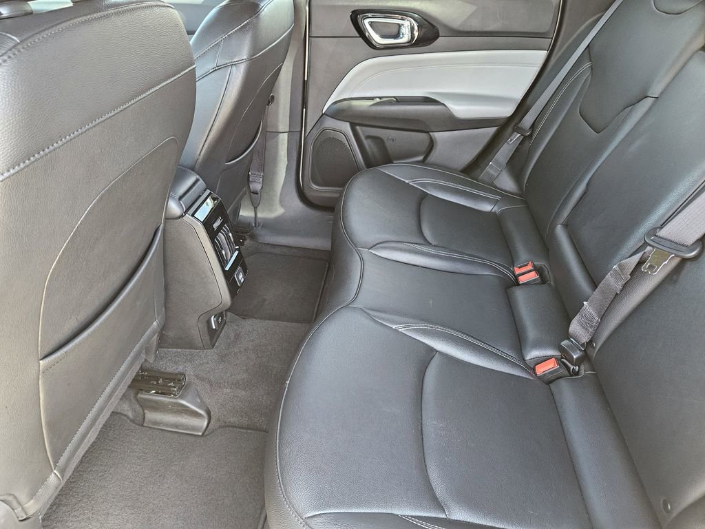 Used 2025 Jeep Compass Limited AWD/4WD image 35