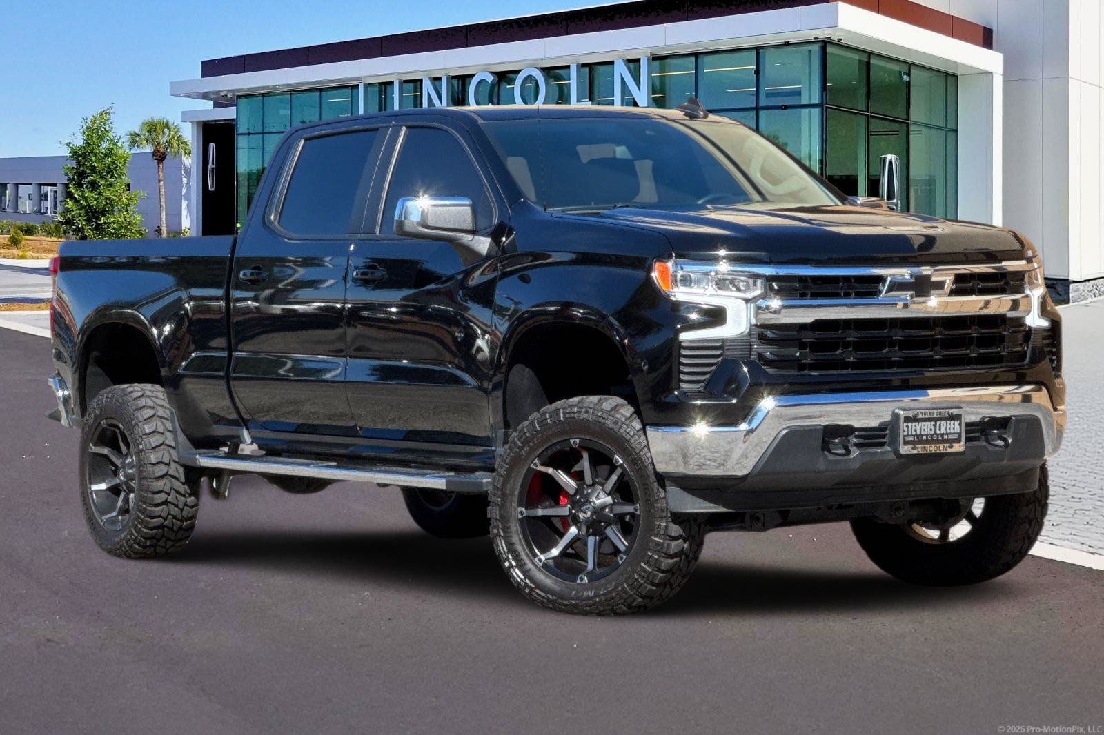 Used 2024 Chevrolet Silverado 1500 LT w/ Protection Package AWD/4WD image 2