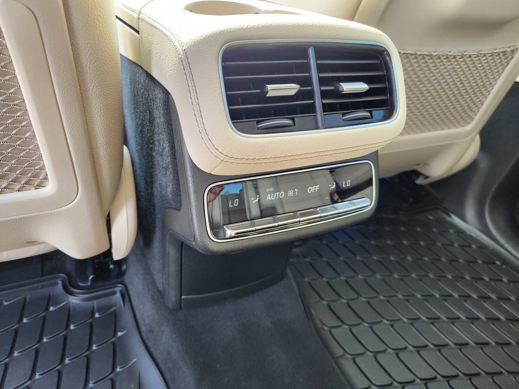 New 2026 Mercedes-Benz GLS 580 4MATIC image 12