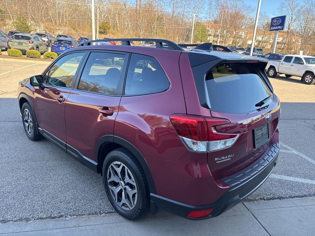 Used 2024 Subaru Forester Premium image 4