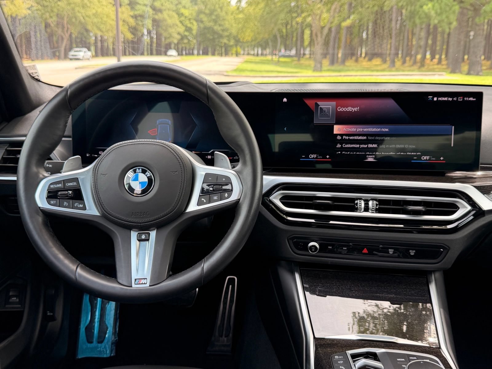 Used 2023 BMW 330i Sedan w/ M Sport Package RWD image 3