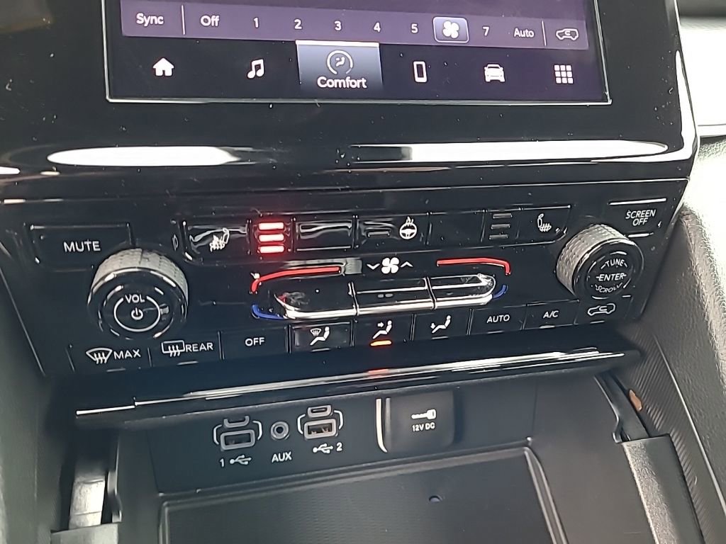 New 2025 Jeep Grand Cherokee Laredo w/ Luxury Tech Group I image 32