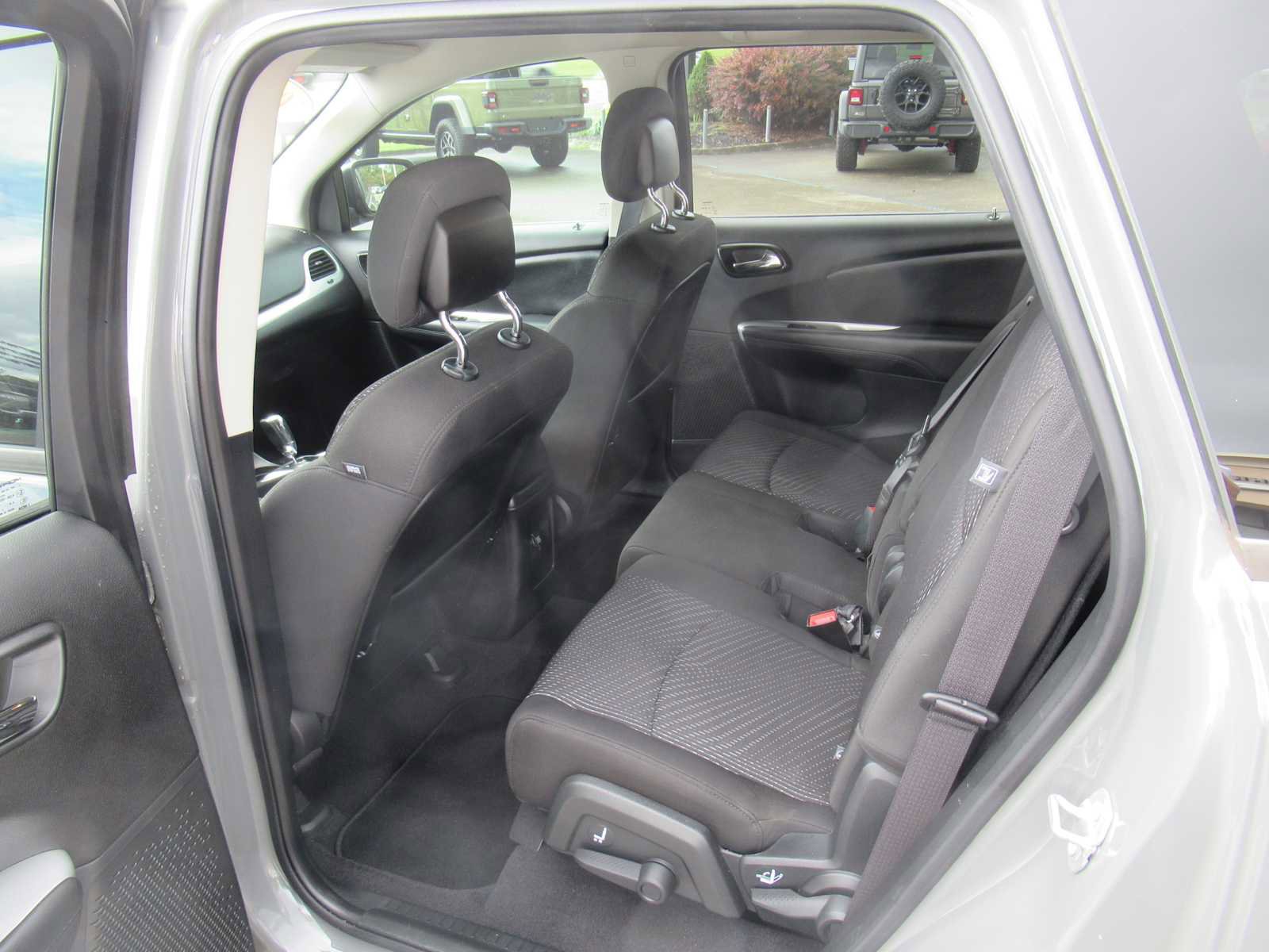 Used 2020 Dodge Journey SE w/ SE Popular Equipment Group image 30