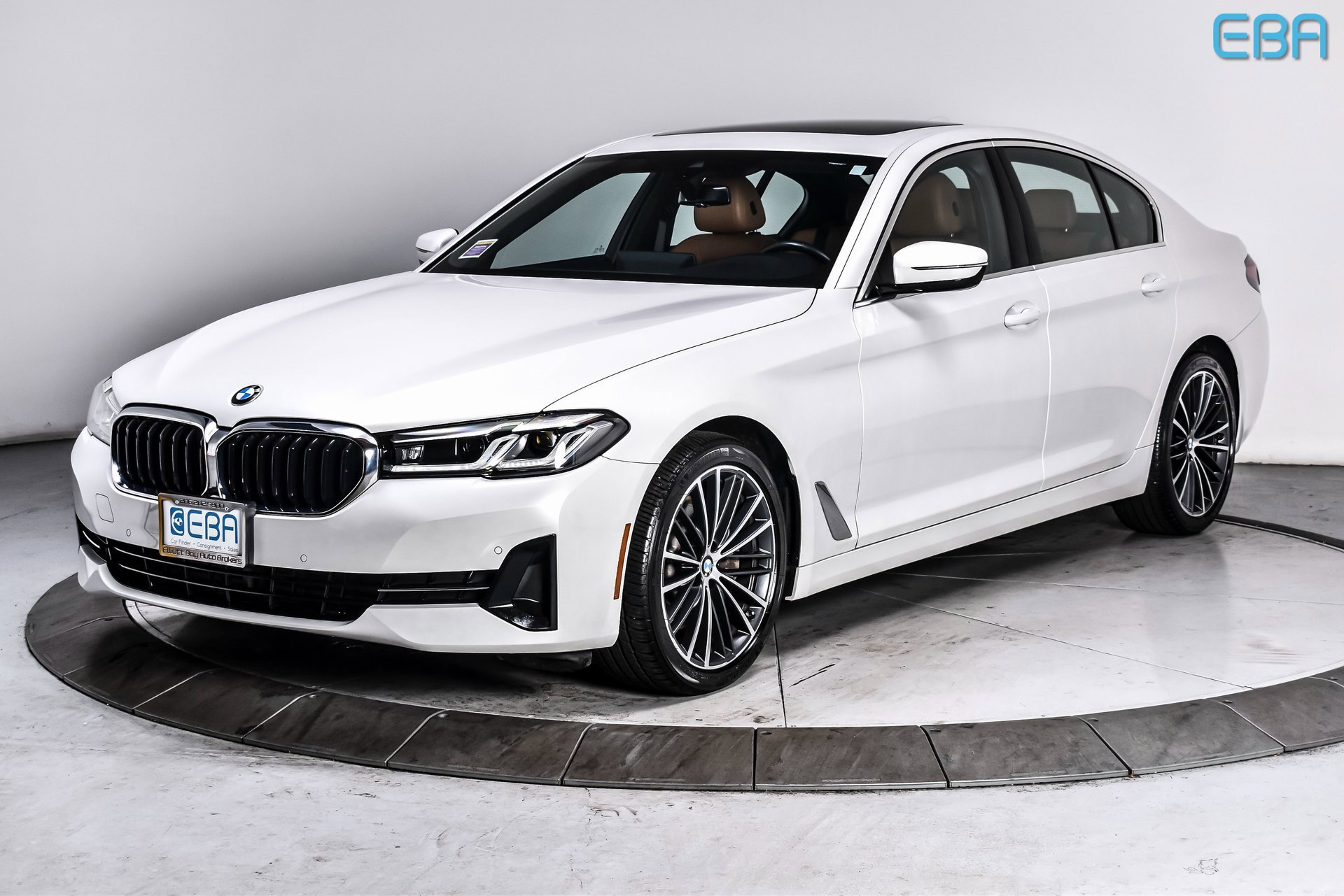 Used 2022 BMW 530i xDrive 530i xDrive w/ Convenience Package image 2