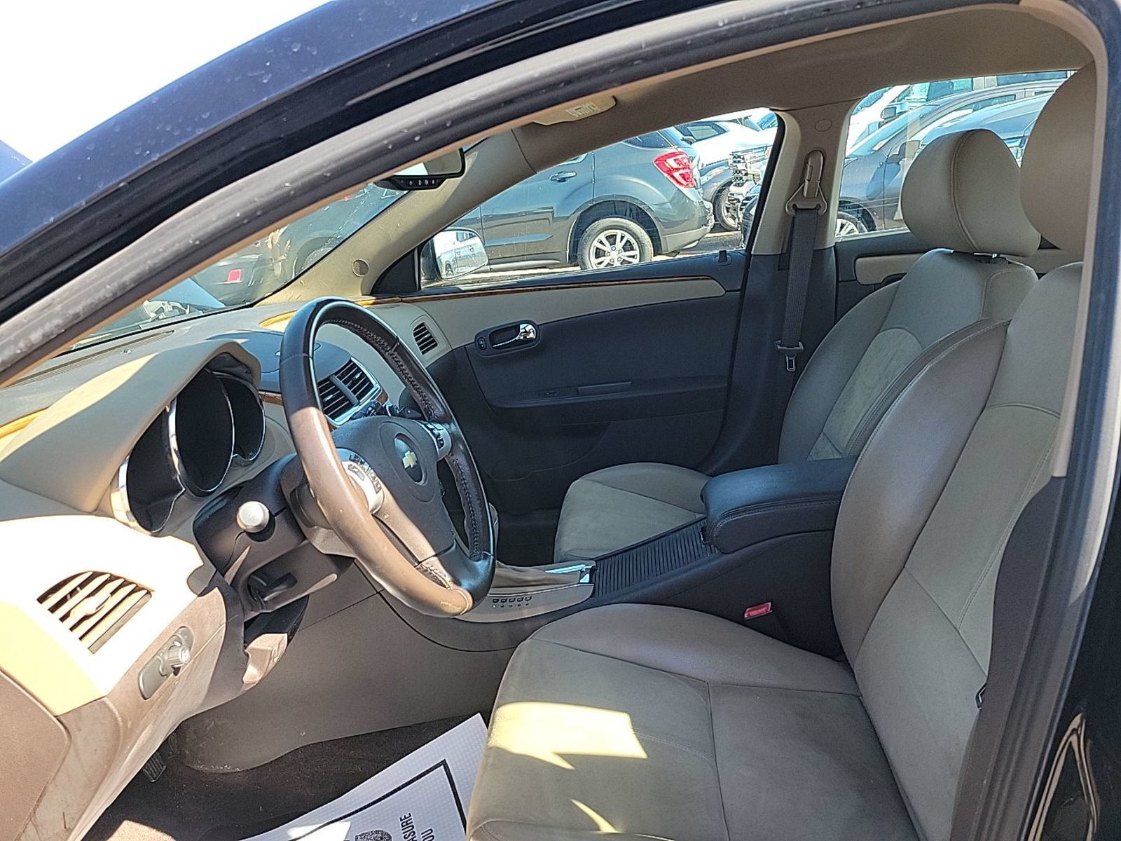 Used 2010 Chevrolet Malibu LT w/ HFV6 Engine Package FWD image 6