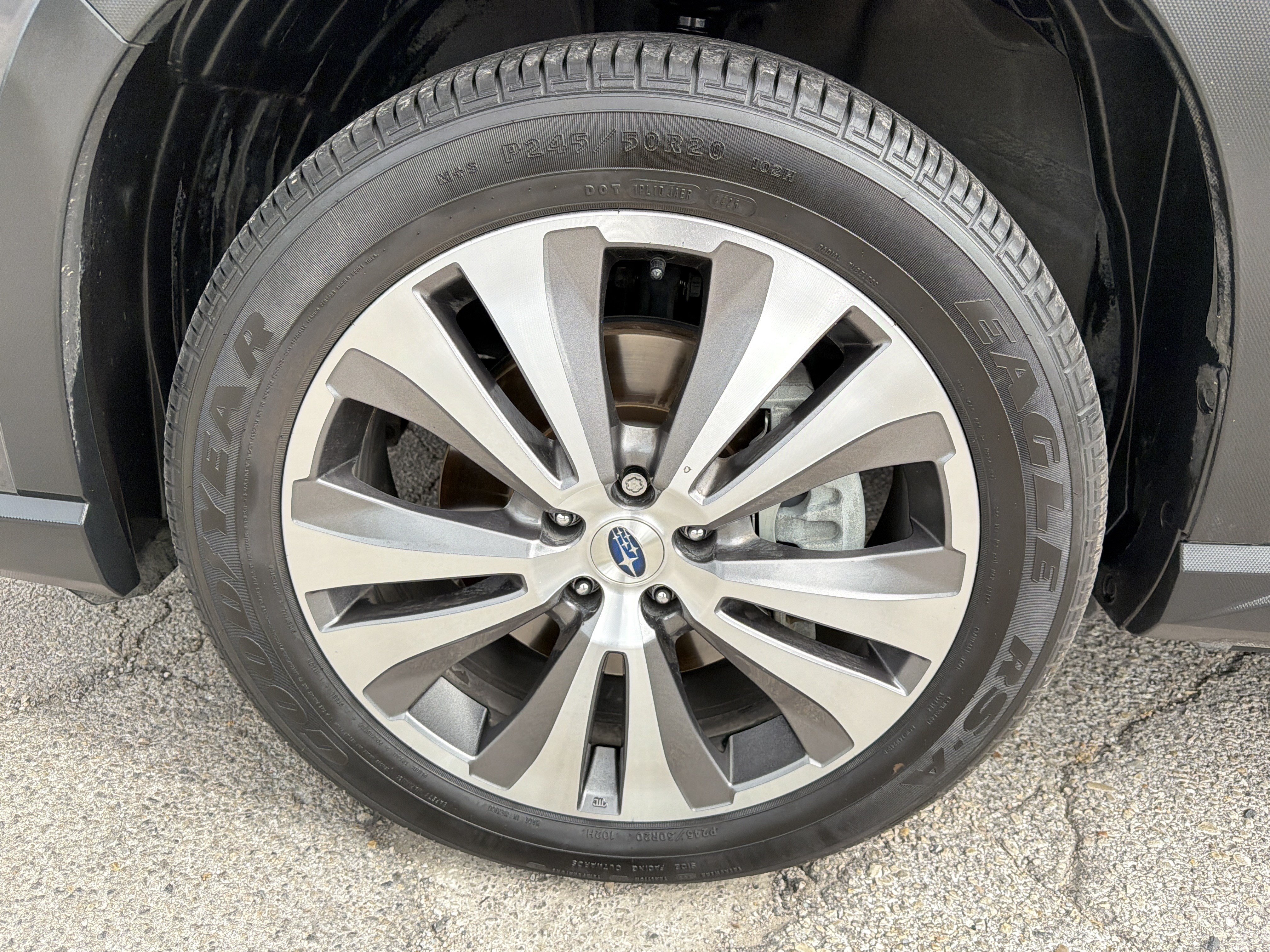 Used 2022 Subaru Ascent Limited w/ Technology Package AWD/4WD image 9