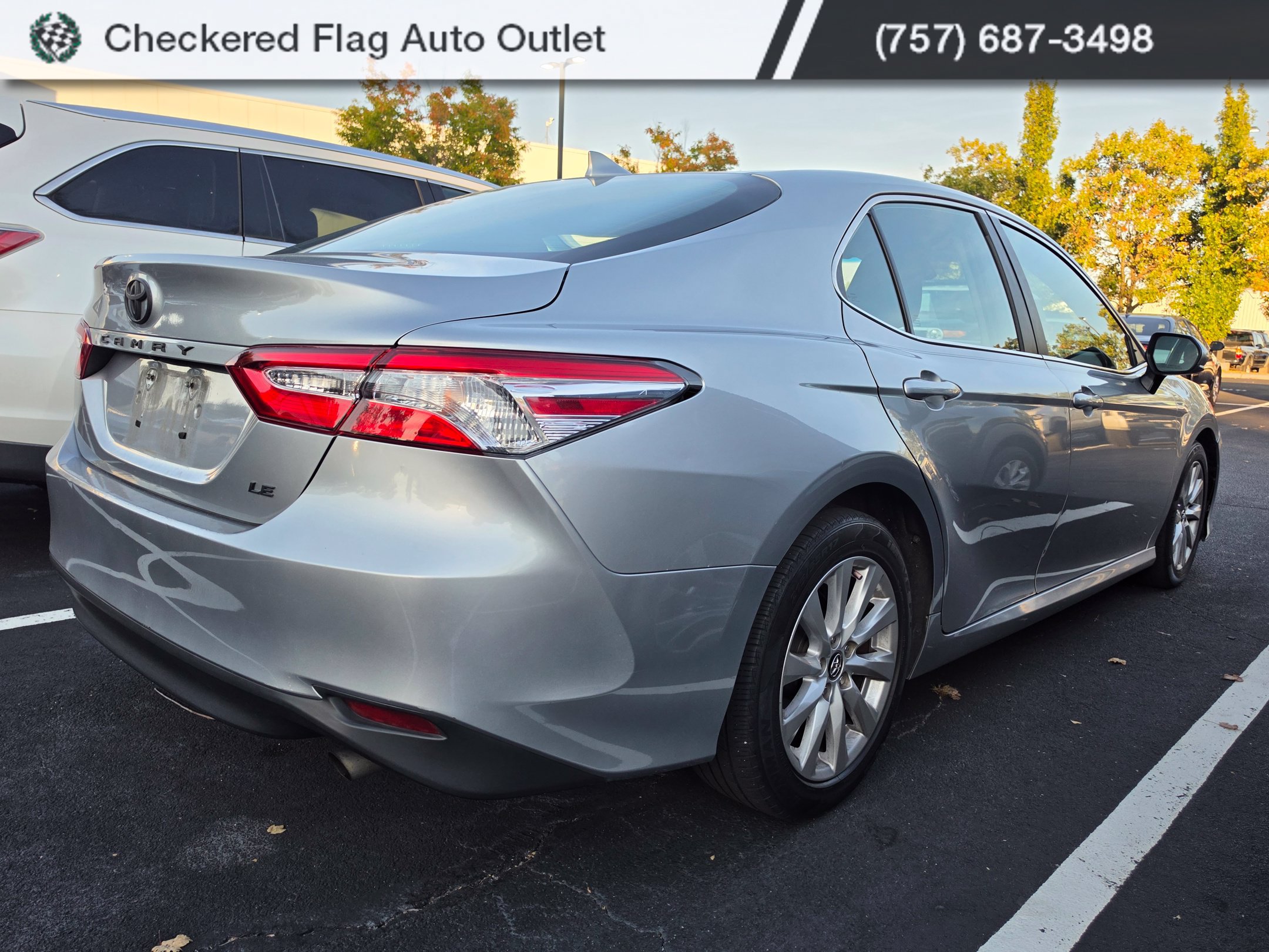 Used 2020 Toyota Camry LE FWD image 6