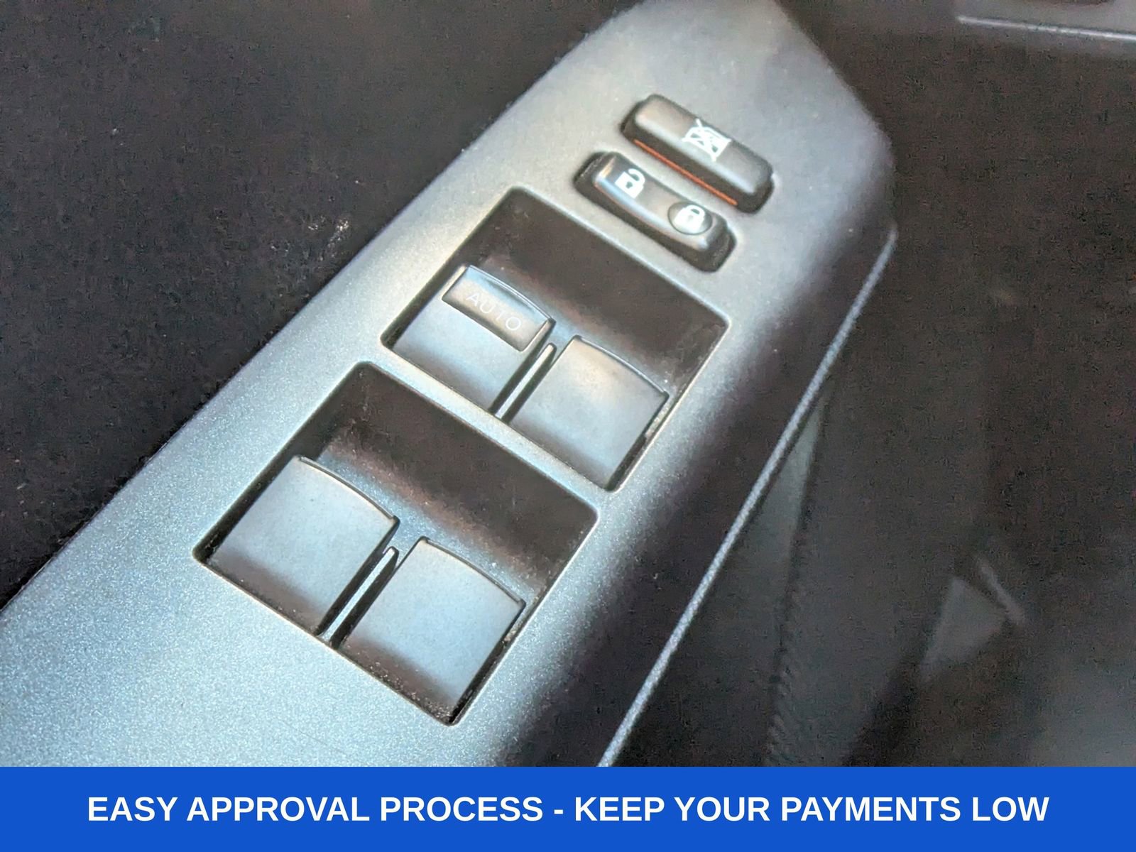 Used 2018 Toyota RAV4 LE w/ All Weather Liner Package image 33