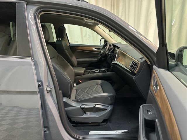 New 2026 Volkswagen Atlas SE image 38