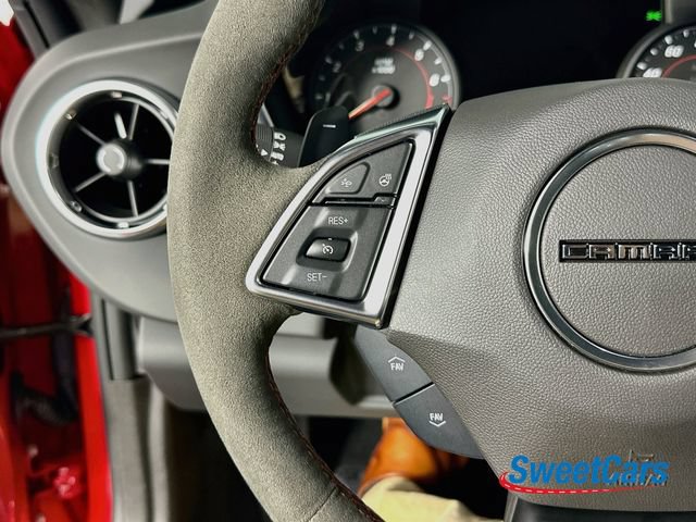 Used 2022 Chevrolet Camaro ZL1 RWD image 16