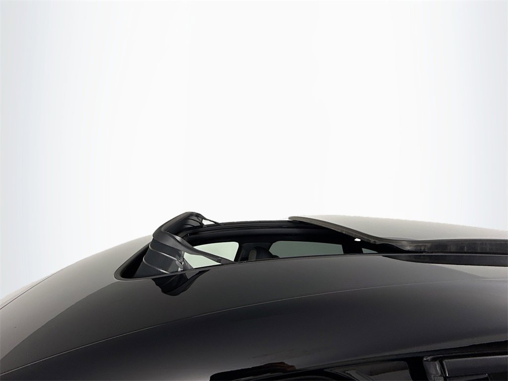 Used 2024 Porsche Macan image 22