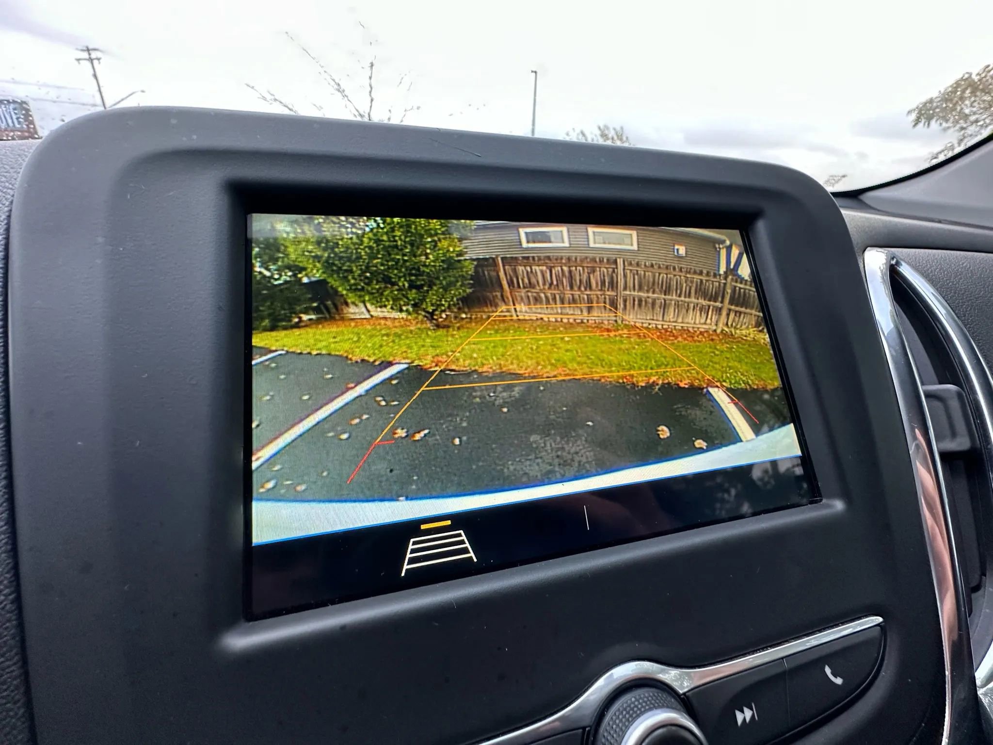 Used 2019 Chevrolet Equinox LT image 14