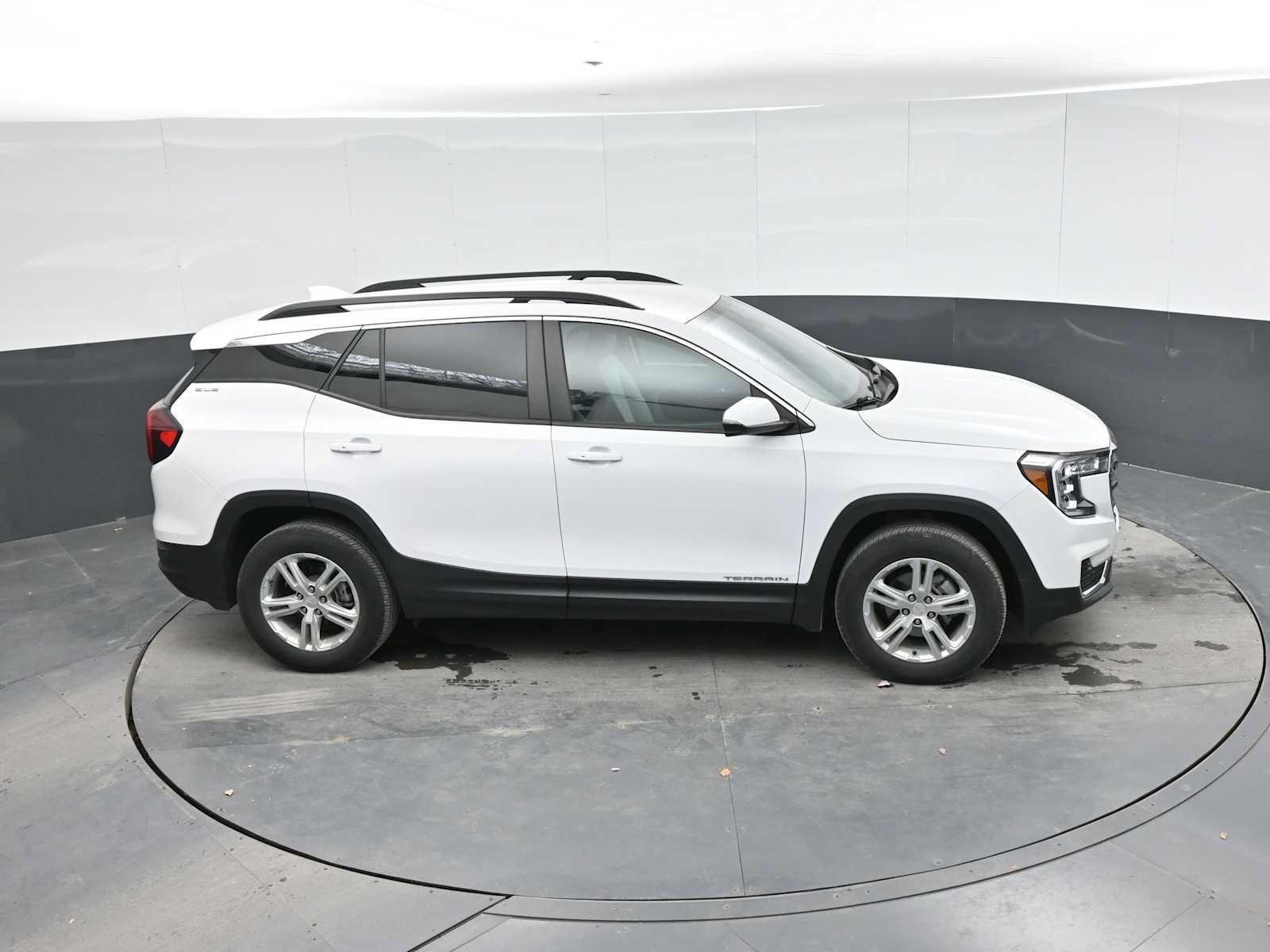Used 2023 GMC Terrain SLE w/ Driver Convenience Package AWD/4WD image 20