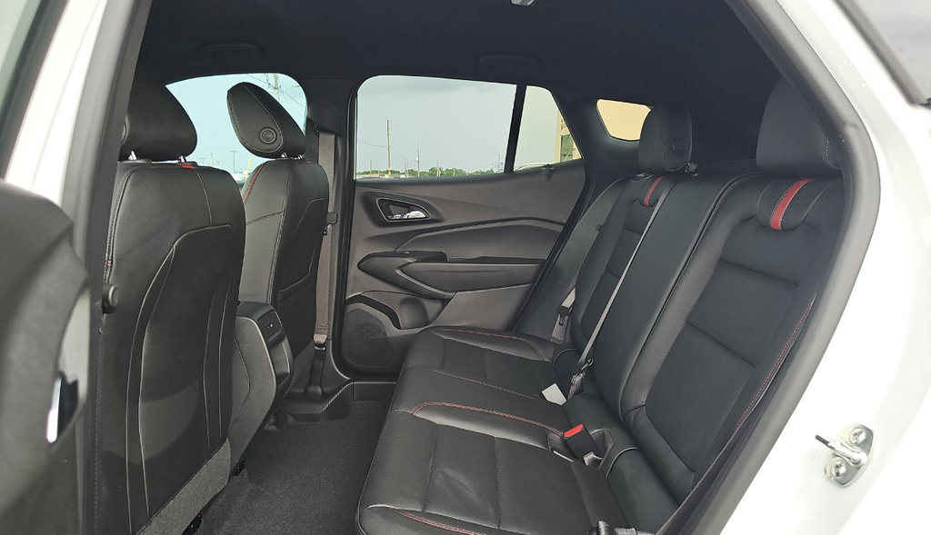 Used 2025 Chevrolet Trax RS w/ Driver Confidence Package FWD image 10